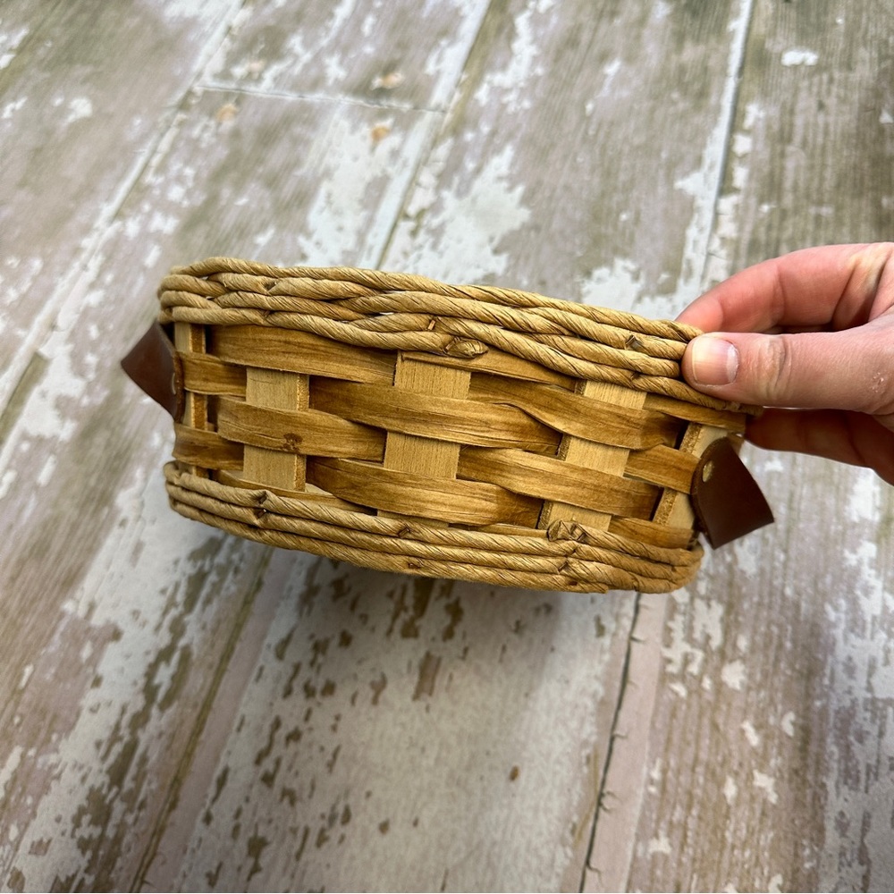 Vintage Pyrex Casserole Dish Holder Wicker Round Basket Leather Handles